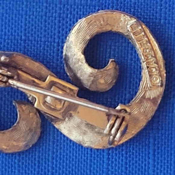 VINTAGE SIGNED MAMSELLE GOLD TONE *S* PIN - Picture 7 of 7